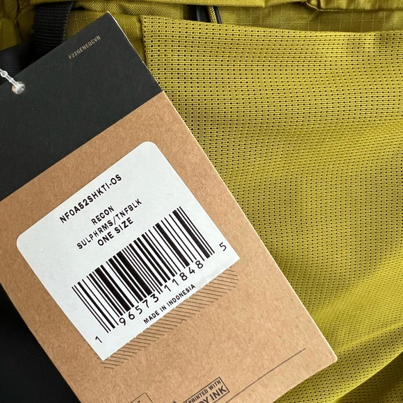 The North Face Recon Backpack in Sulphrms/TNBlack - Picture 8 of 9